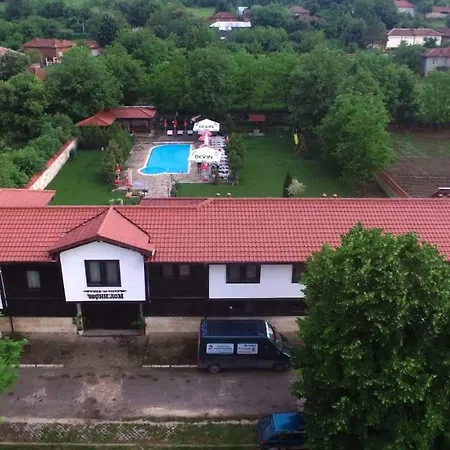 Pensiune Cherni Lom Ostriza